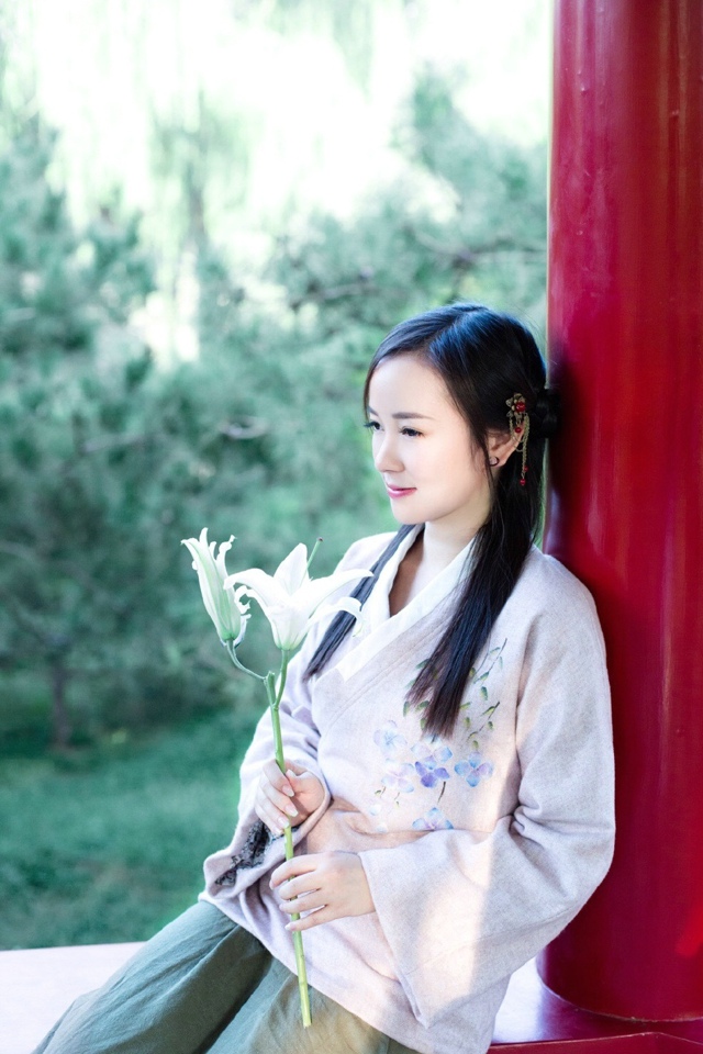 《他，她